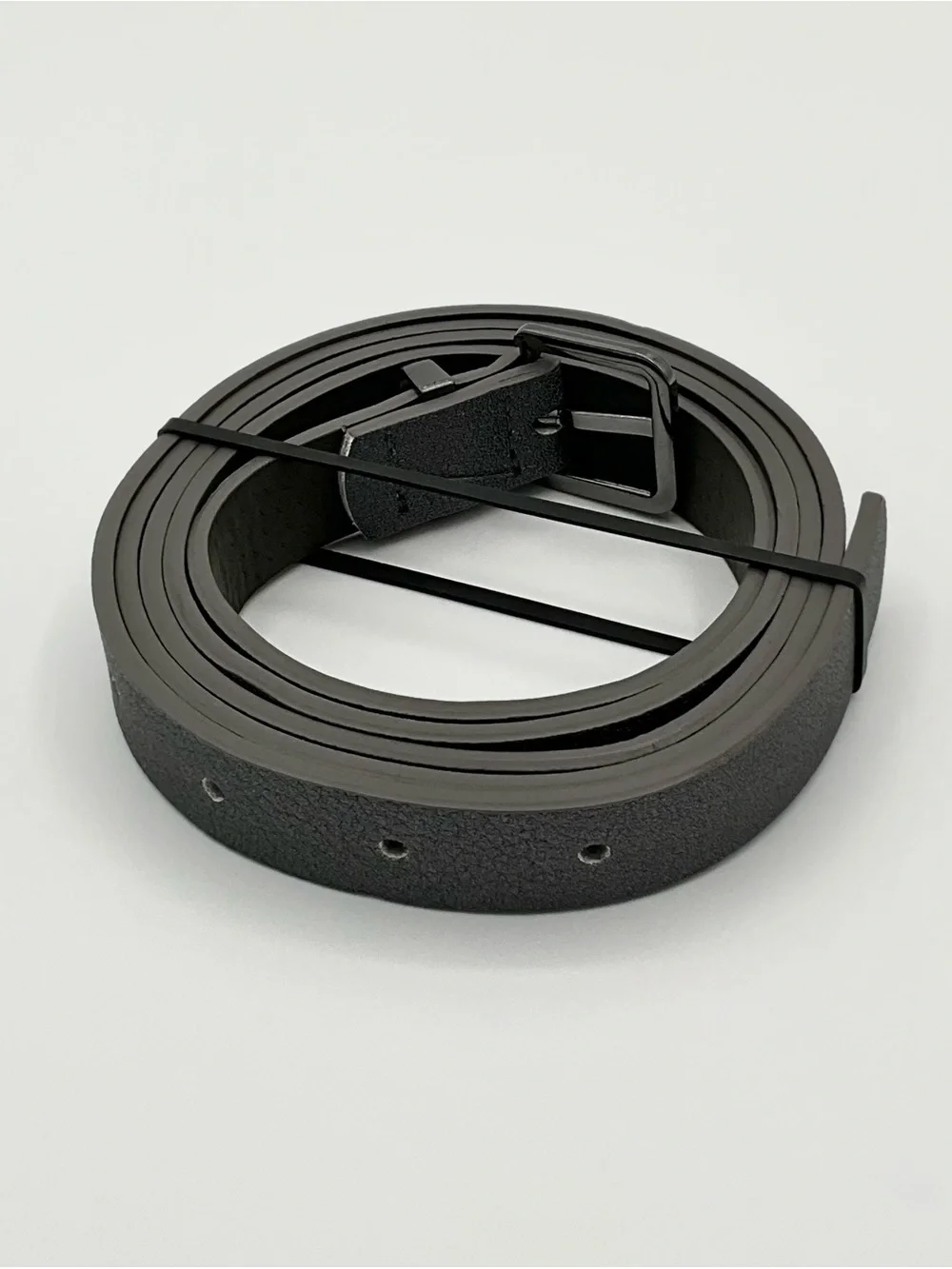 LN Torrid Narrow Waist Belt Metallic Gray Faux Leather Gray Hardware Size 0/00
